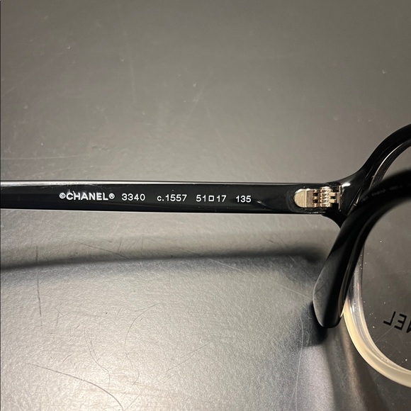 Authentic Chanel Gradient Black and Cream Glasses 3340 c.1557 size 51-17 - Picture 6 of 6